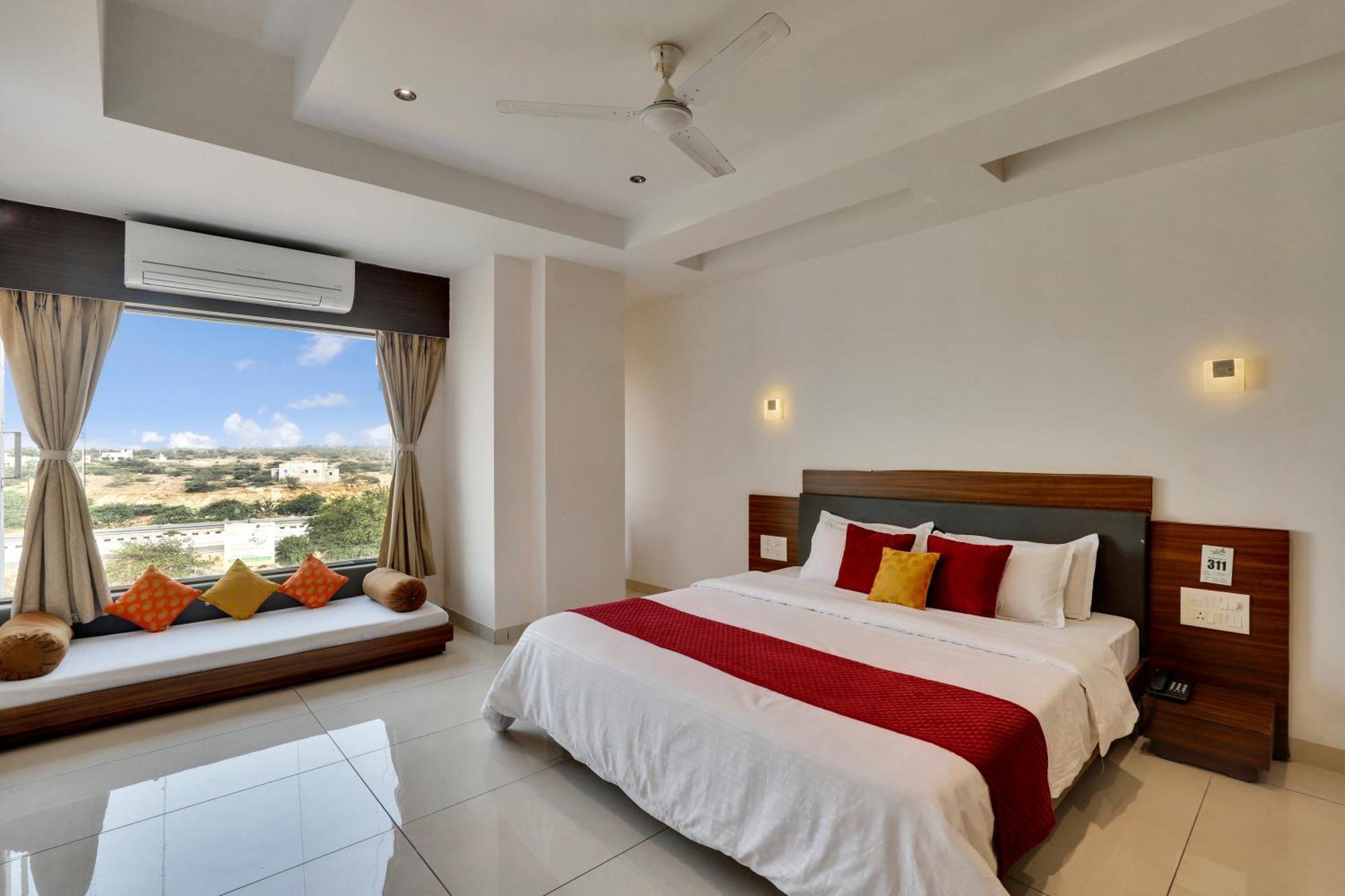 Goverdhan Greens Resort Dwarka L Hotels In Dwarka Εξωτερικό φωτογραφία