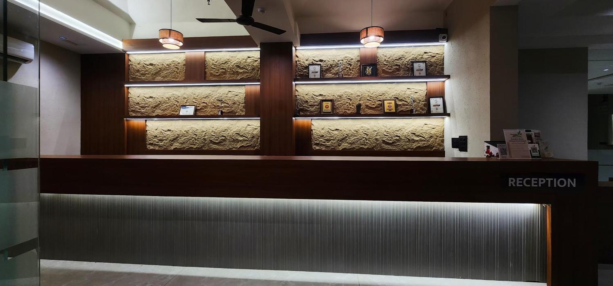 Goverdhan Greens Resort Dwarka L Hotels In Dwarka Εξωτερικό φωτογραφία