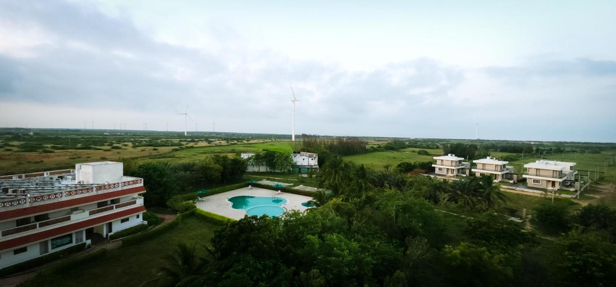Goverdhan Greens Resort Dwarka L Hotels In Dwarka Εξωτερικό φωτογραφία