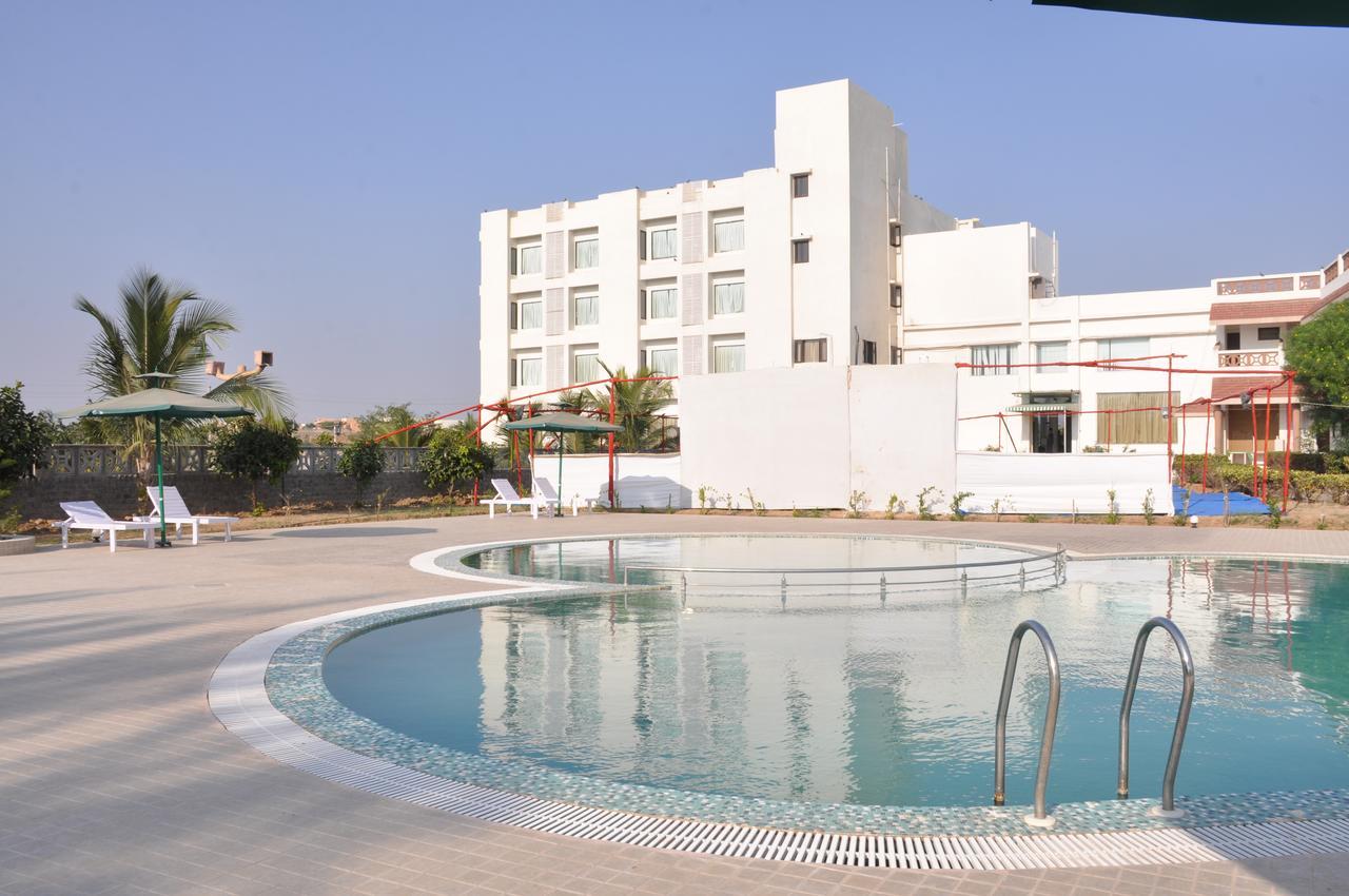 Goverdhan Greens Resort Dwarka L Hotels In Dwarka Εξωτερικό φωτογραφία