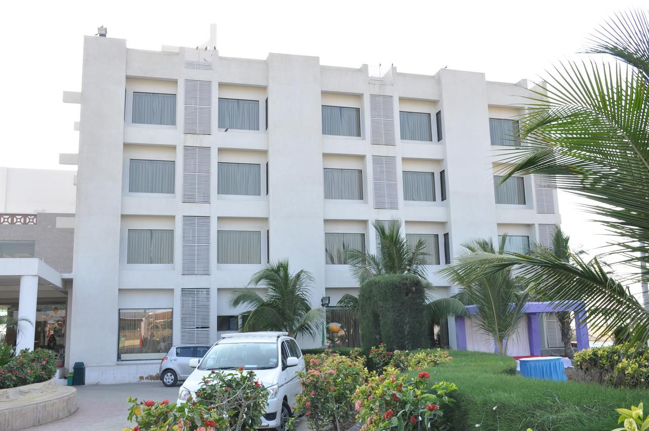 Goverdhan Greens Resort Dwarka L Hotels In Dwarka Εξωτερικό φωτογραφία