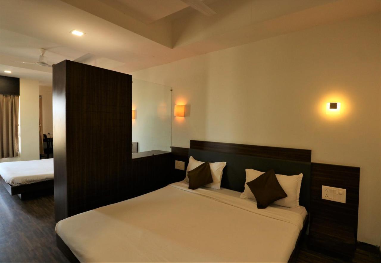 Goverdhan Greens Resort Dwarka L Hotels In Dwarka Εξωτερικό φωτογραφία