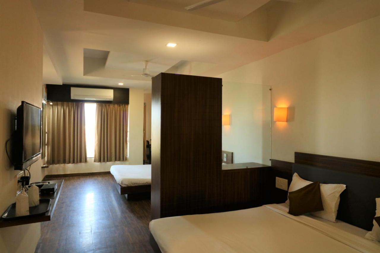 Goverdhan Greens Resort Dwarka L Hotels In Dwarka Εξωτερικό φωτογραφία