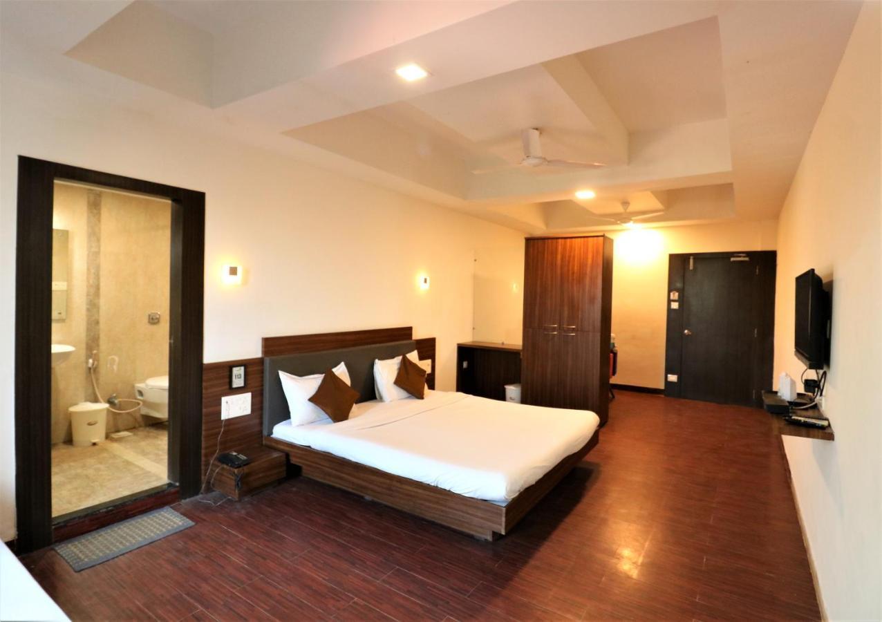 Goverdhan Greens Resort Dwarka L Hotels In Dwarka Εξωτερικό φωτογραφία